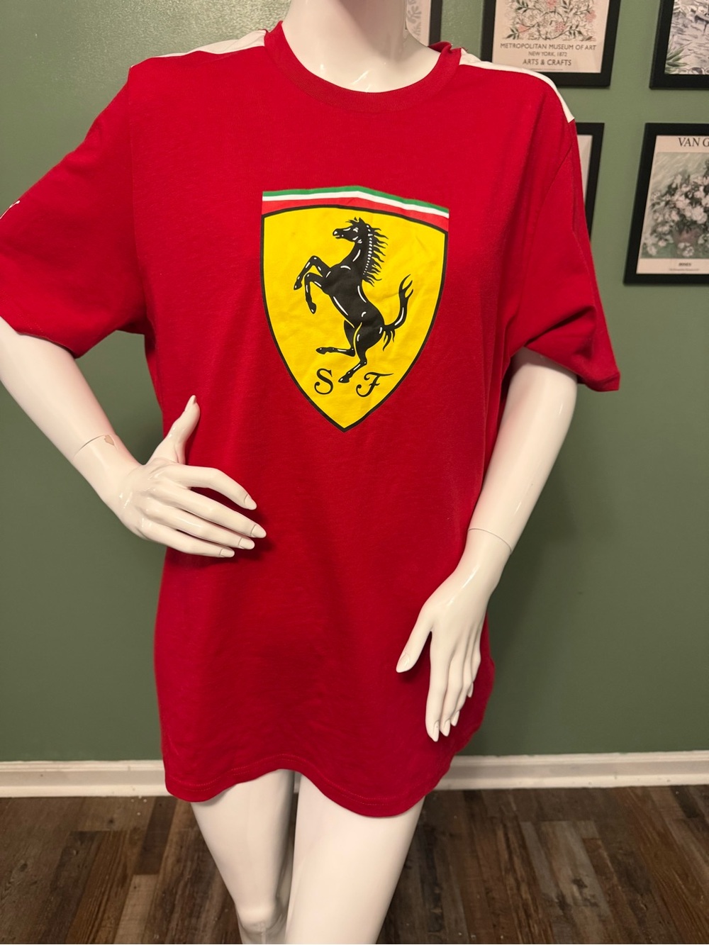 PUMA
Men's Scuderia Ferrari Fanwear X Large
Shield T-Shirt NWT